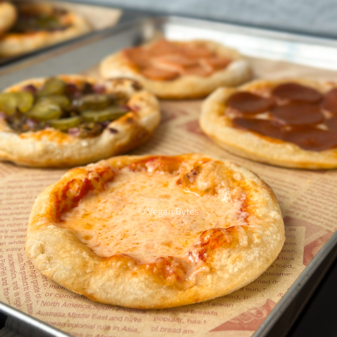 Vegan Bytes Cheesy Pls Pizza 5"