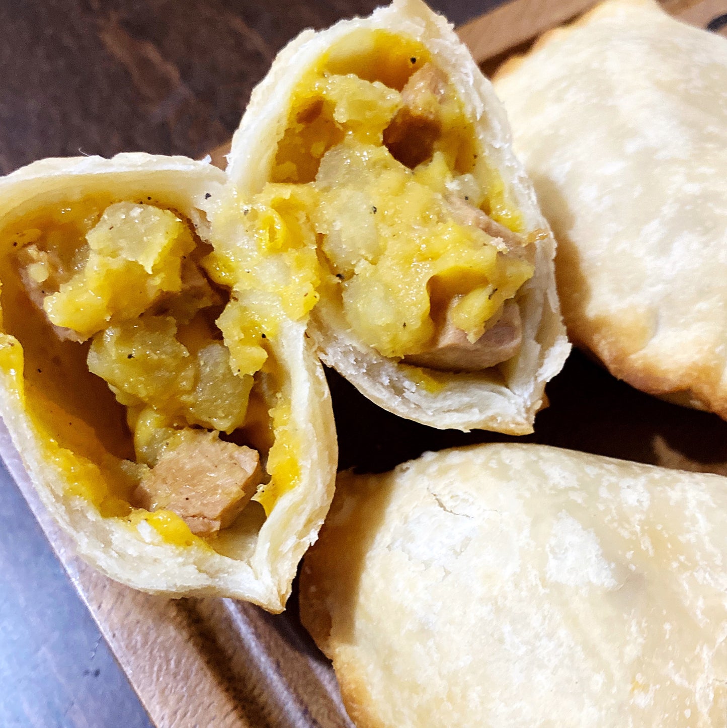 Vutcher Ham and Cheese Empanada 3pcs