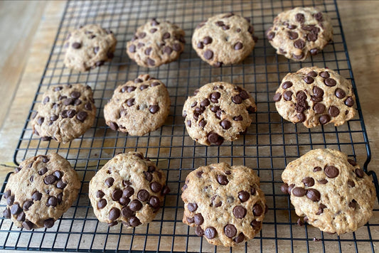 Manong & Mitooki Vegan Oatmeal Choco Chip Cookies 12s