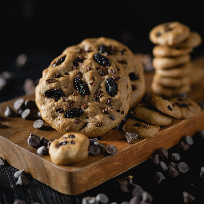 Akind Cacao Nibs & Raisins Cookies (palm size) 30g (gluten-free)