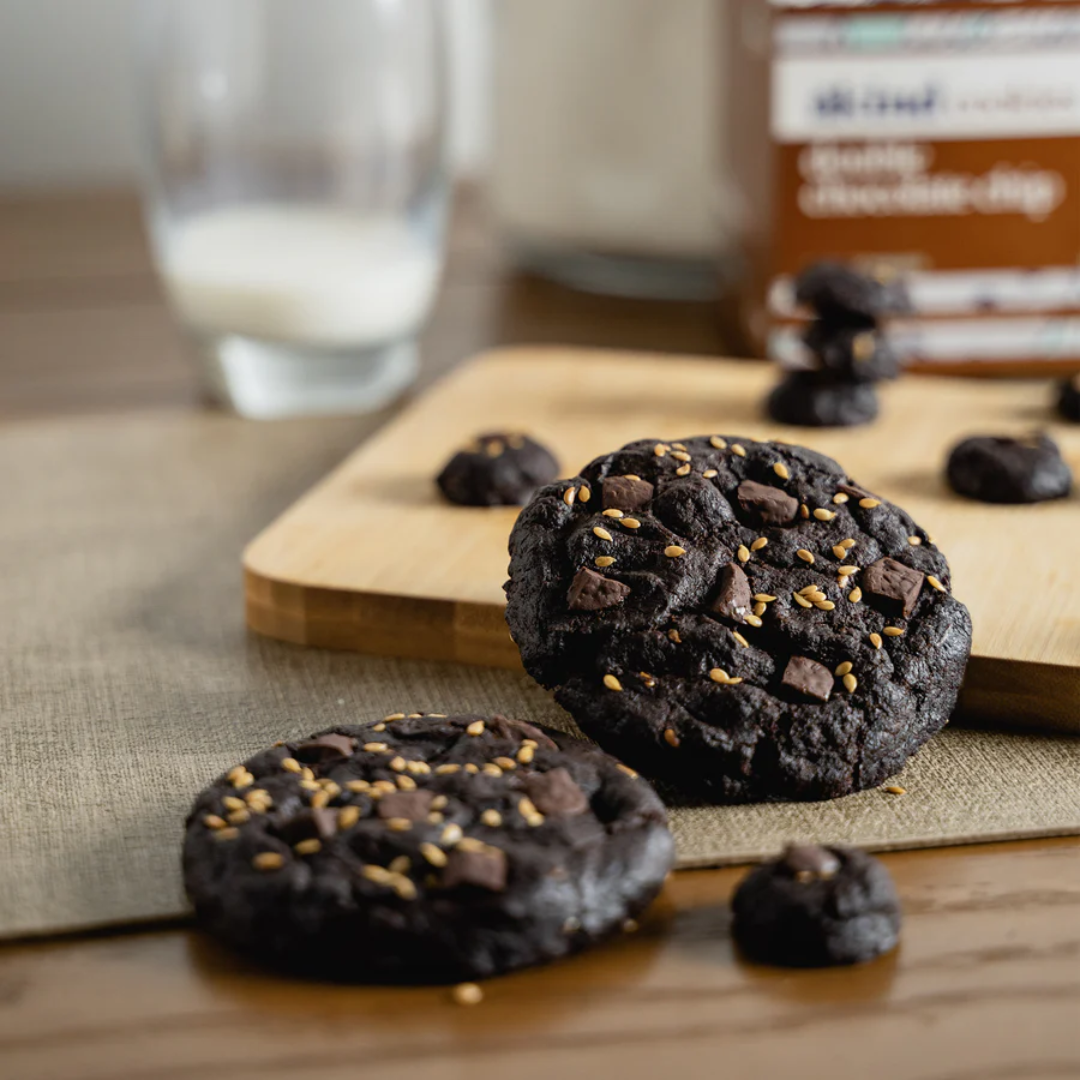 Akind Double Chocolate Chip Cookies (palm size) 30g (gluten-free)